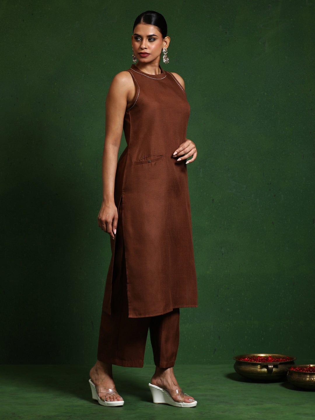 The Kurti Collection Women Round Neck Sleeveless Kurta with Trouser