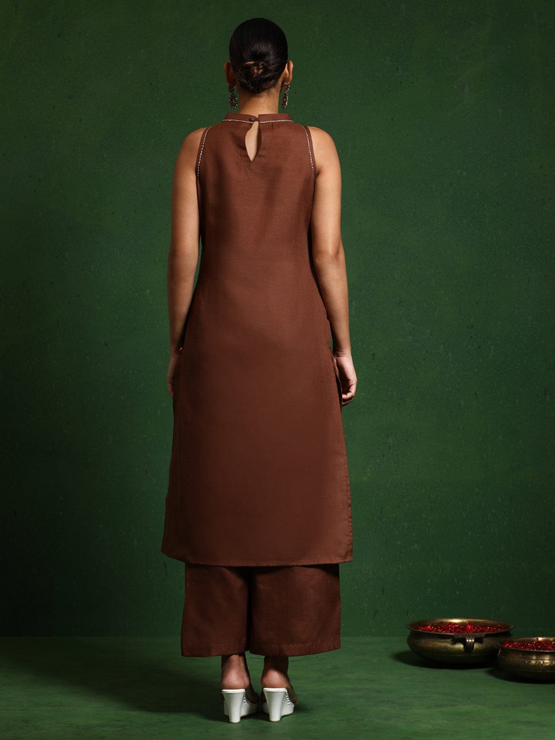 The Kurti Collection Women Round Neck Sleeveless Kurta with Trouser
