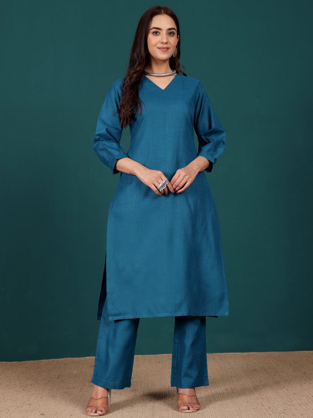 The Kurti Collection Women V Neck Ballon Sleeve Straight Kurta With Trouser