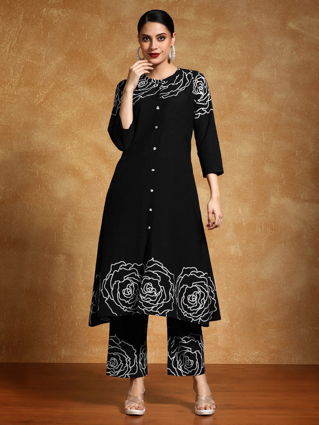 The Kurti Collection Women-Bold Floral Placement Printed Flared Kurta With Trouser