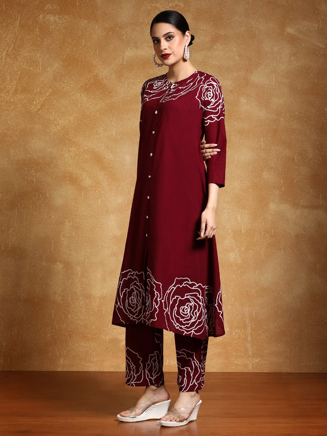 The Kurti Collection Women-Bold Floral Placement Printed Flared Kurta With Trouser