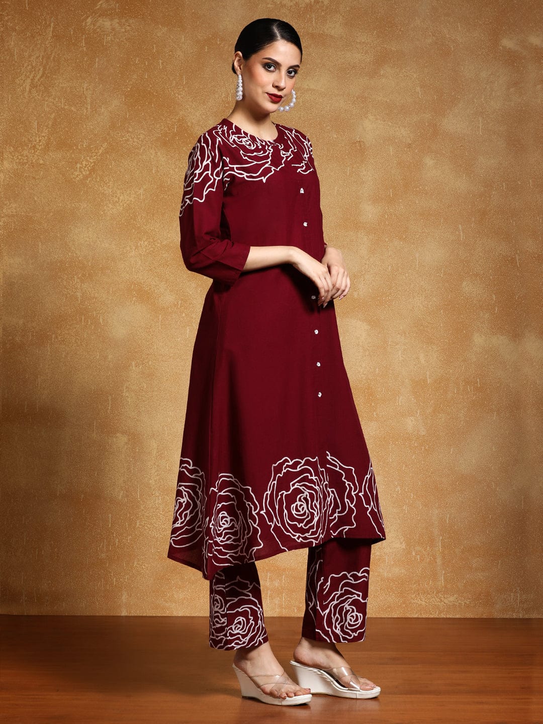 The Kurti Collection Women-Bold Floral Placement Printed Flared Kurta With Trouser