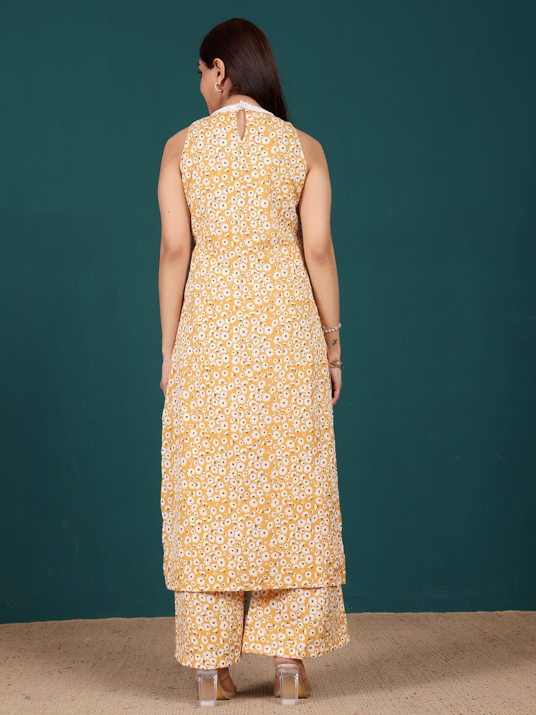 KSUT Women Floral Printed Lace Detailed Halter Neck Kurta With Palazzo