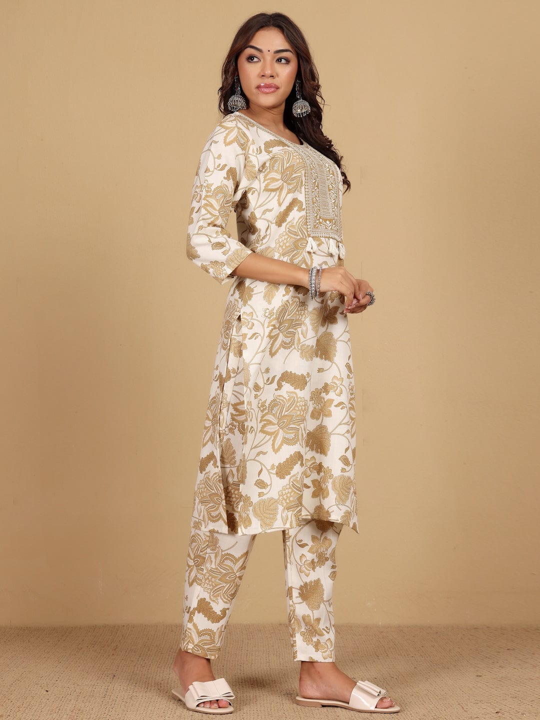 KSUT Women Round Neck Bold Print Co Ord Set