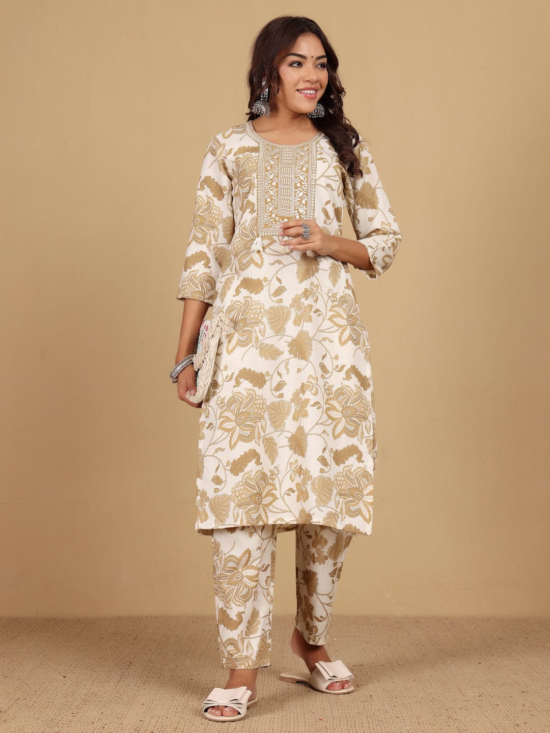 KSUT Women Round Neck Bold Print Co Ord Set