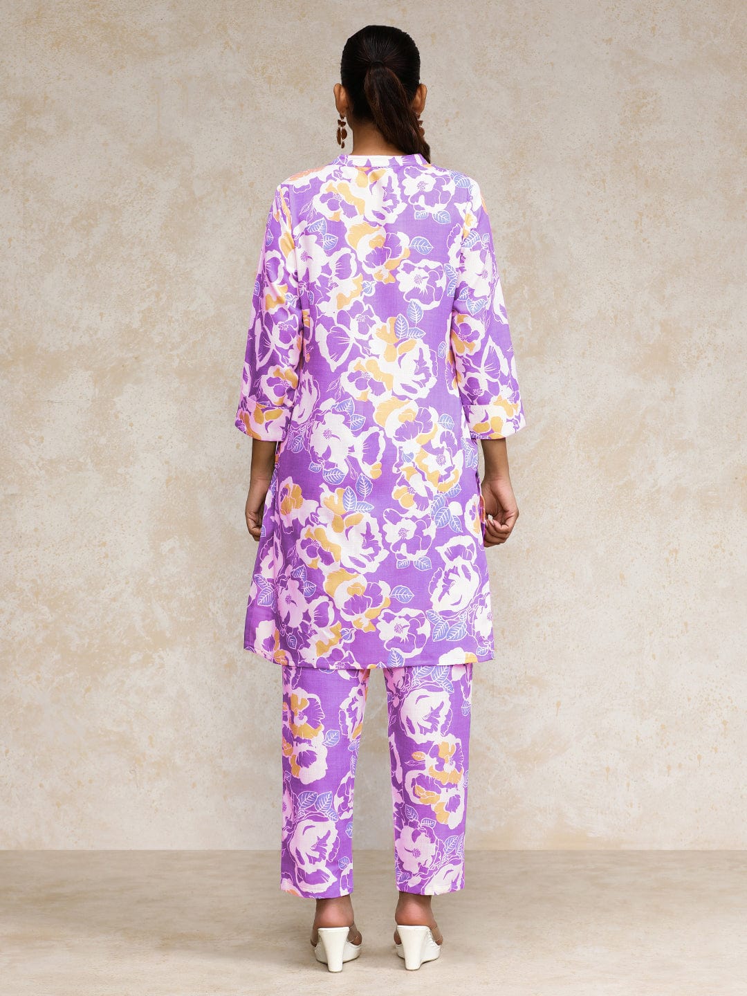 KSUT Women Abstract Printed Apple Hem Kurta with Trouser Coord Set