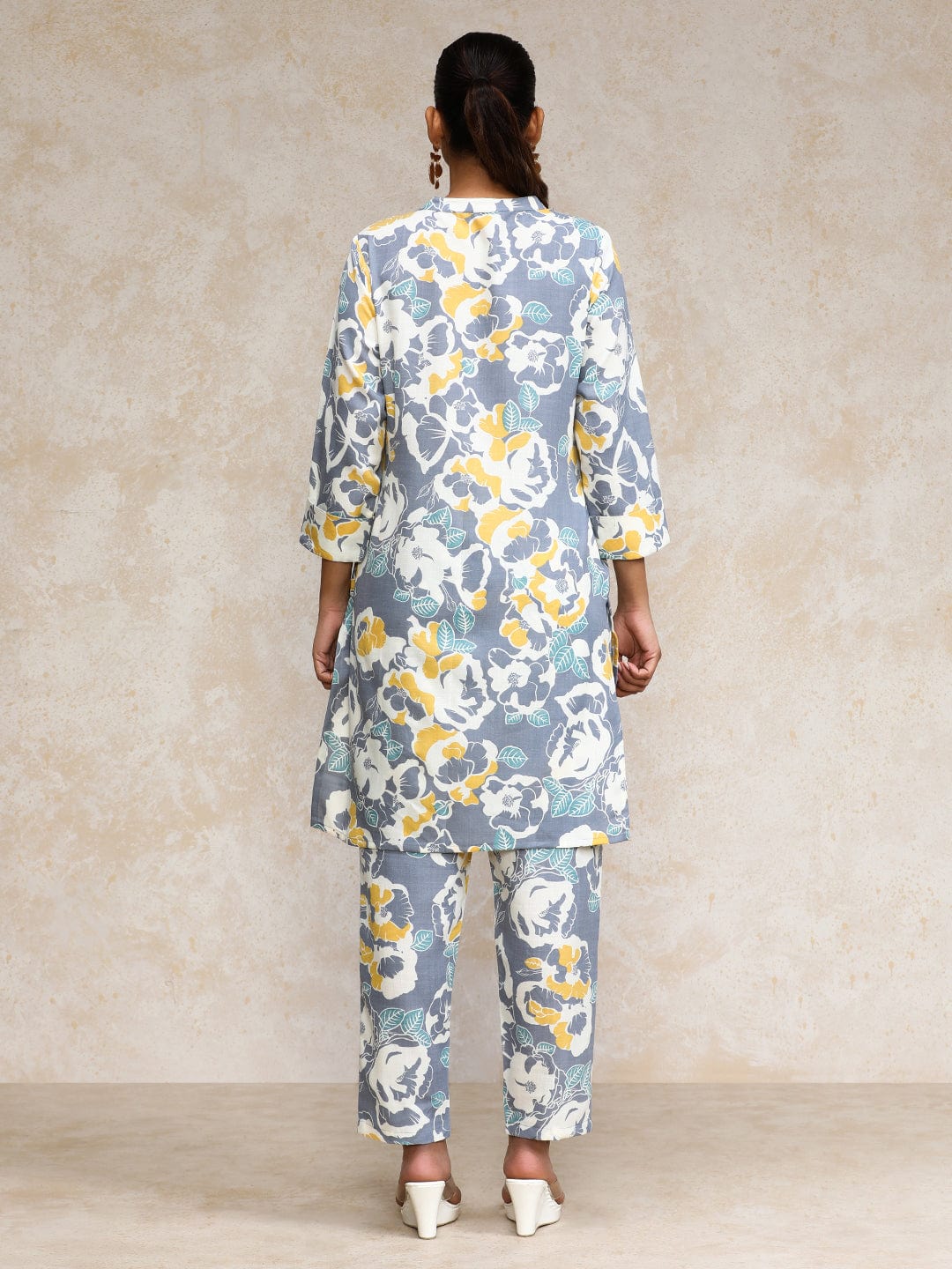 KSUT Women Abstract Printed Apple Hem Kurta with Trouser Coord Set