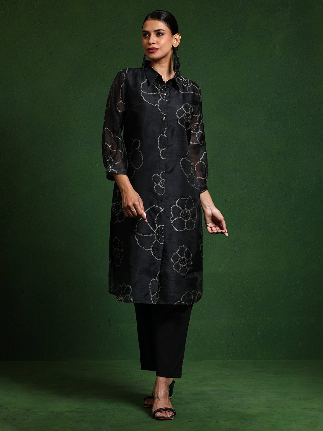 The Kurti Collection Women Bandhani Printed Regular Chanderi Silk Kurta with Trousers