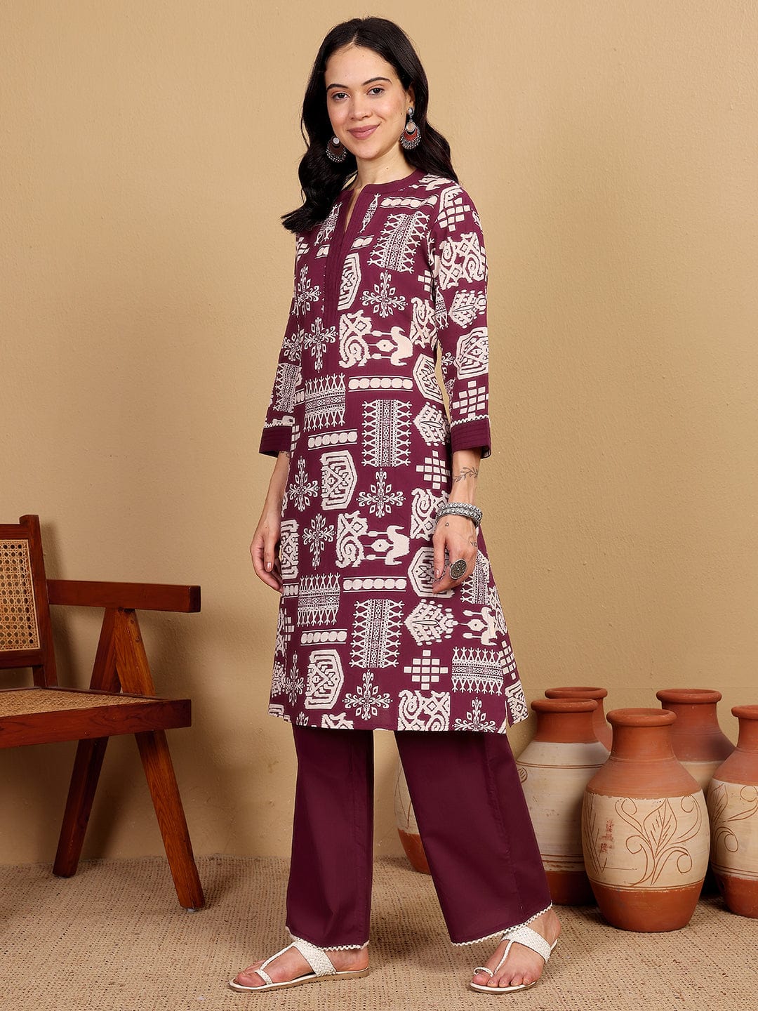 The Kurti Collection Women Printed Kurta With Pin-Tucks On Neck And Cuff With Delicate Lace Details Paired With Solid Trouders
