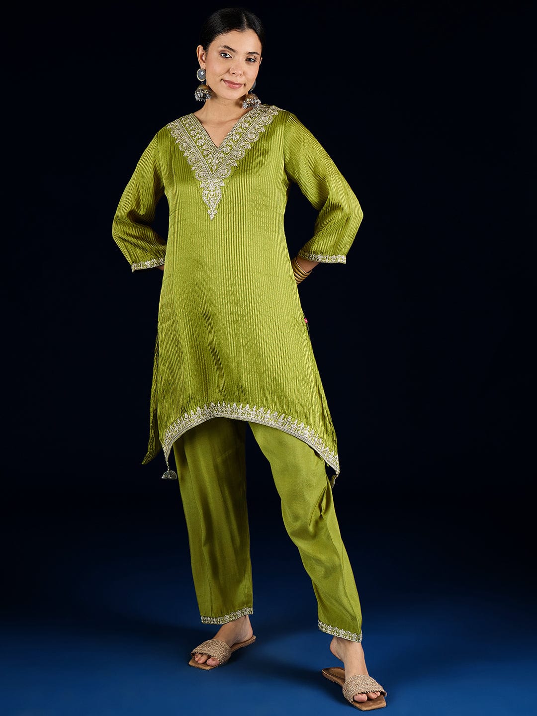 KSUT C-Cut Kurta With Zari Embroidery, Paired With Ankle-Length Trousers .