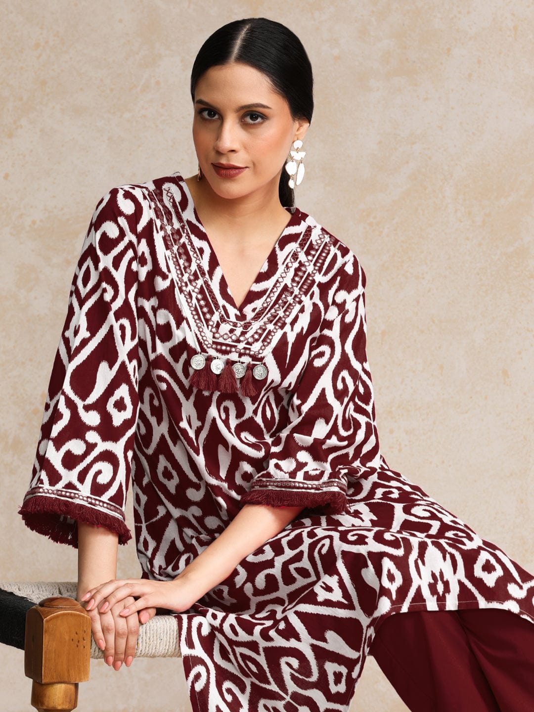 The Kurti Collection Women Ikat Printe Boho Flared Sleeve Kurta With Trouser