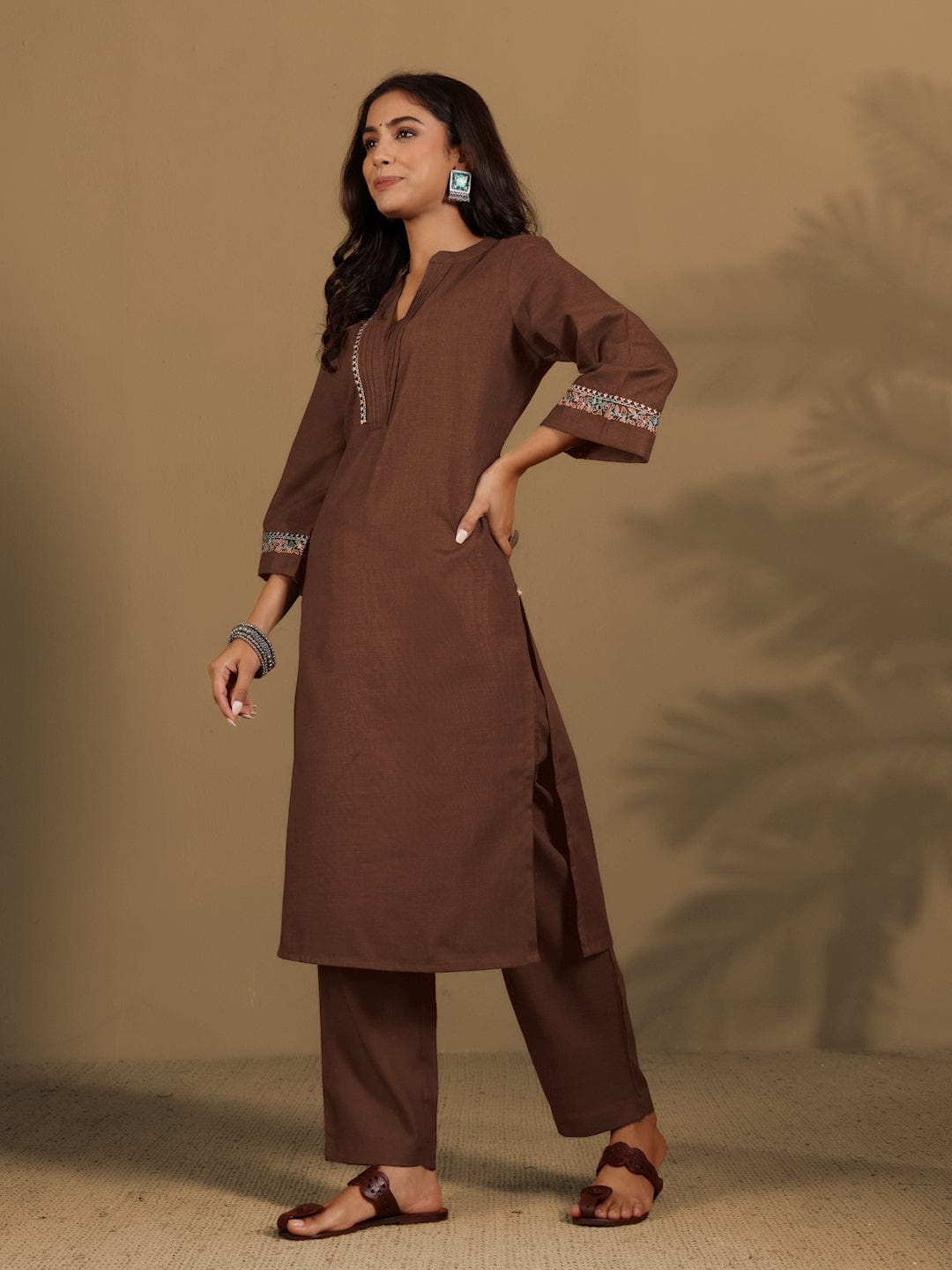 The Kurti Collection Women Brown Mandarin Collar Thread Embroidered With Pleate Deatialing Kurta Paired With Bottom