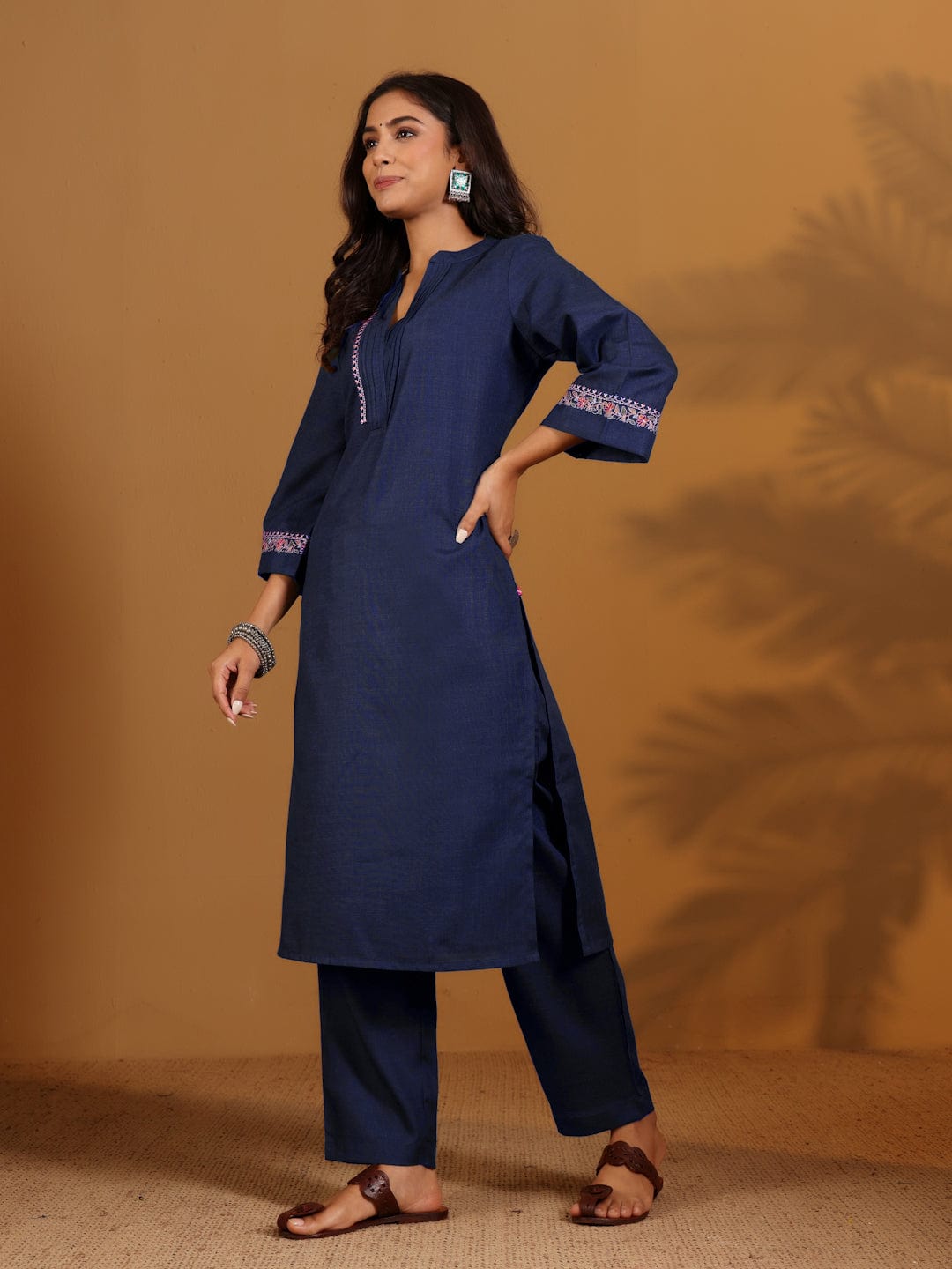 The Kurti Collection Women Blue Mandarin Collar Thread Embroidered With Pleate Deatialing Kurta Paired With Bottom