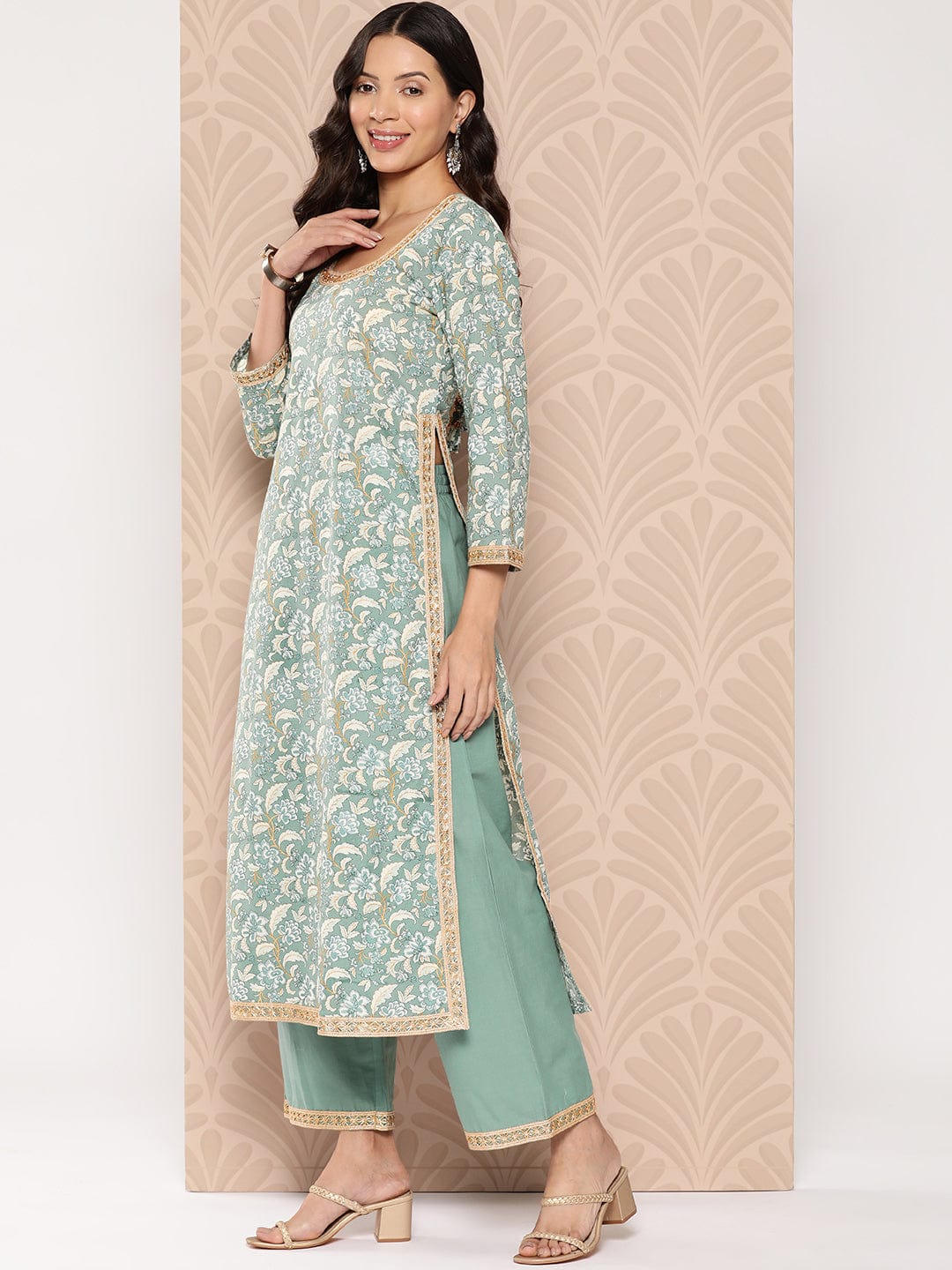 The Kurti Collection Women Printed Straight Kurta Paired With Tonal Solid Bottom And Solid Dupatta