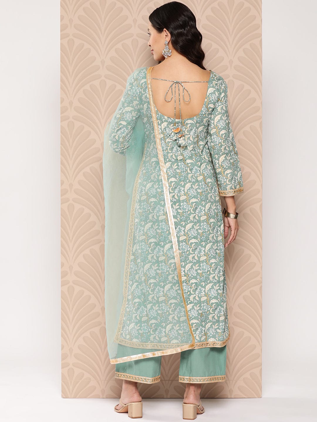 The Kurti Collection Women Printed Straight Kurta Paired With Tonal Solid Bottom And Solid Dupatta