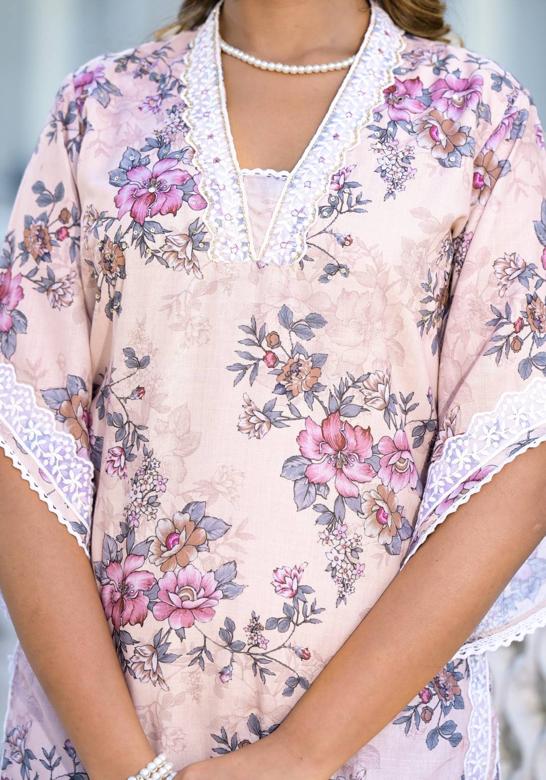 The Kurti Collection Women Floral Printed Straight Kurta Paired With Bottom And Dupatta
