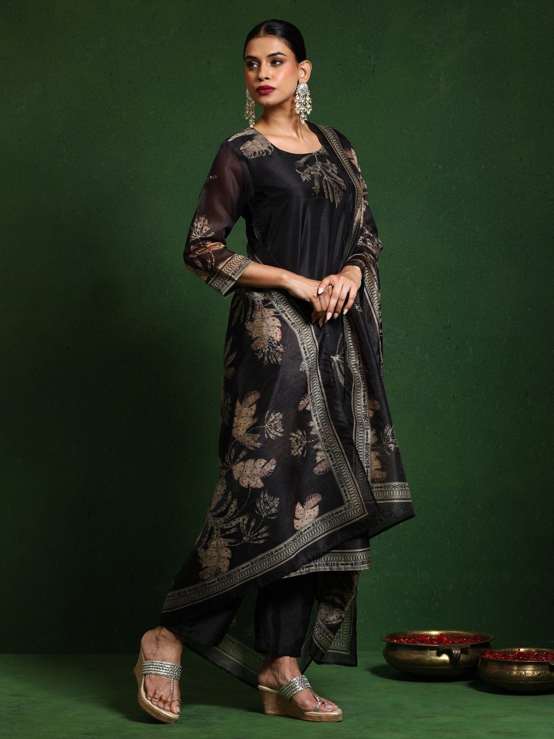 The Kurti Collection Women Round Neck Floral Printed Embroidered Kurta Paired With Solid Bottom And French Knot Embroidered Dupatta