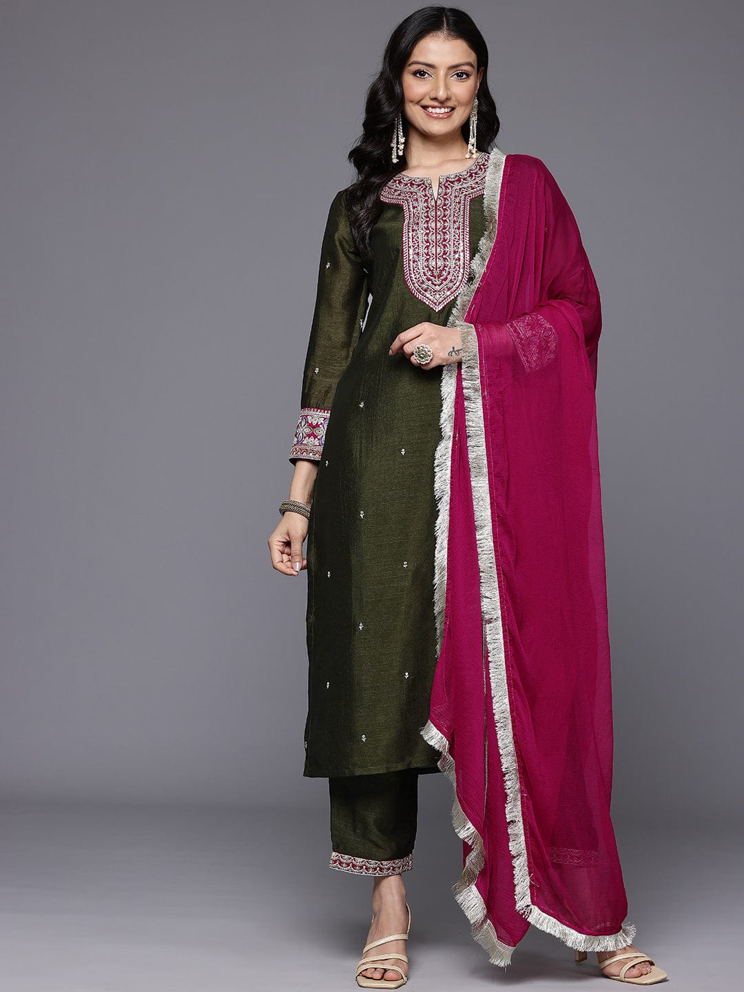 The Kurti Collection Women Green Zari Embroidered Kurta Paired With Bottom And Dupatta