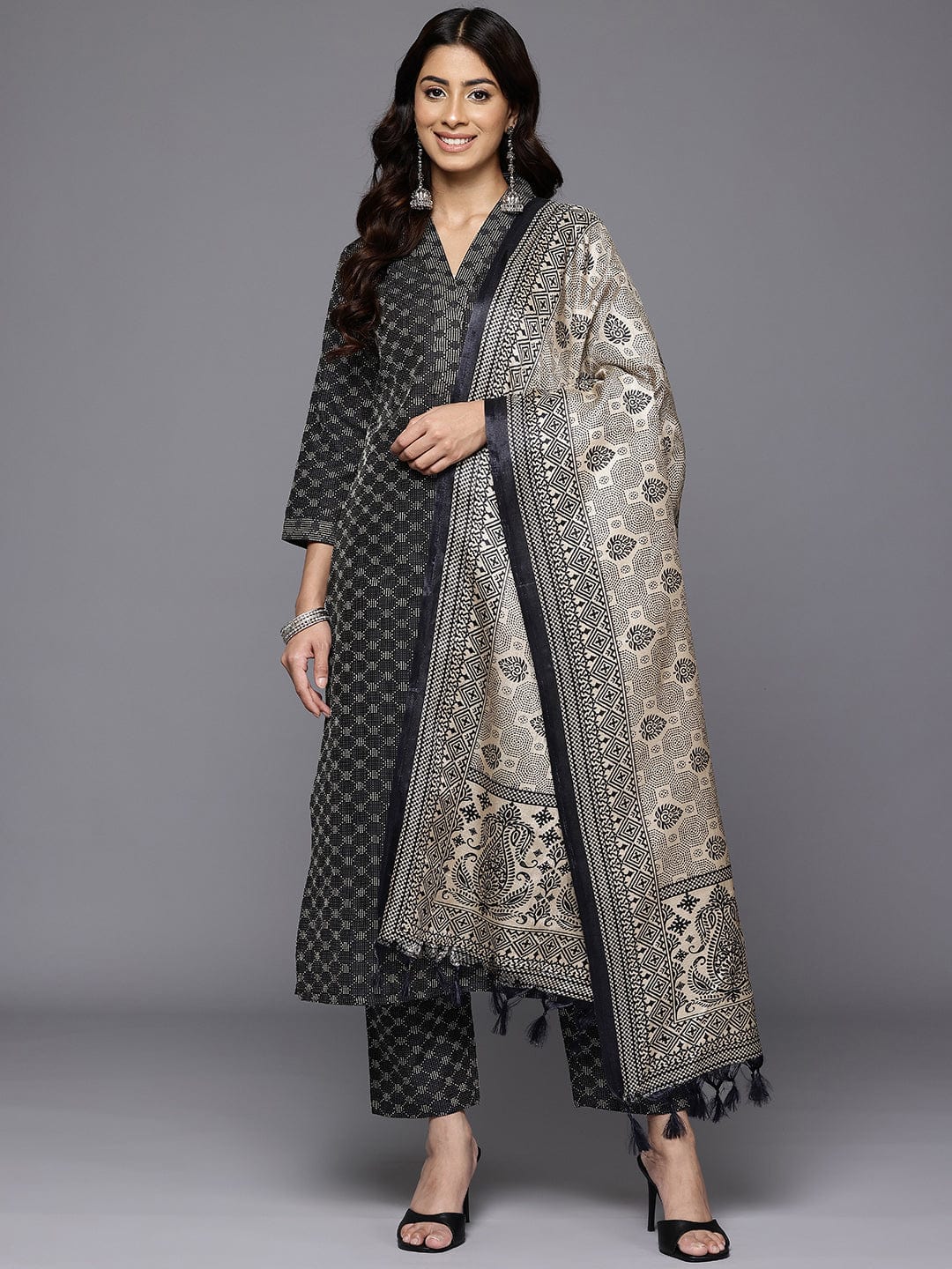 The Kurti Collection Women Black Jacquard Kurta Set With Dupatta