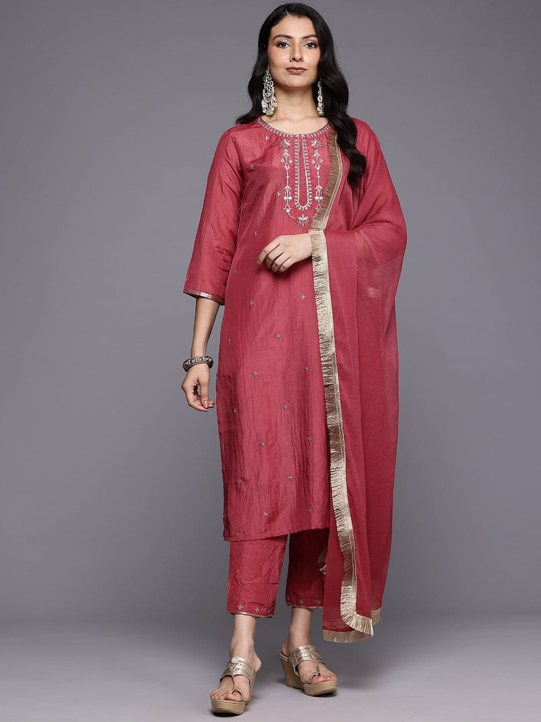 The Kurti Collection Women Peach Gota Patti And Zari Embroidered Kurta Set With Dupatta