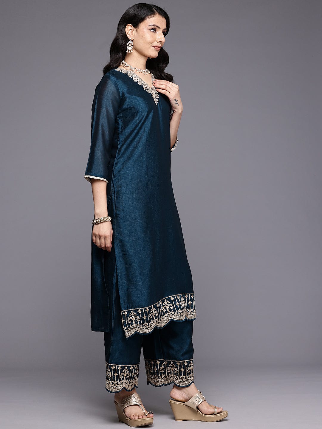 The Kurti Collection Women Blue V Neck Zari Embroidered Kurta Set With Dupatta