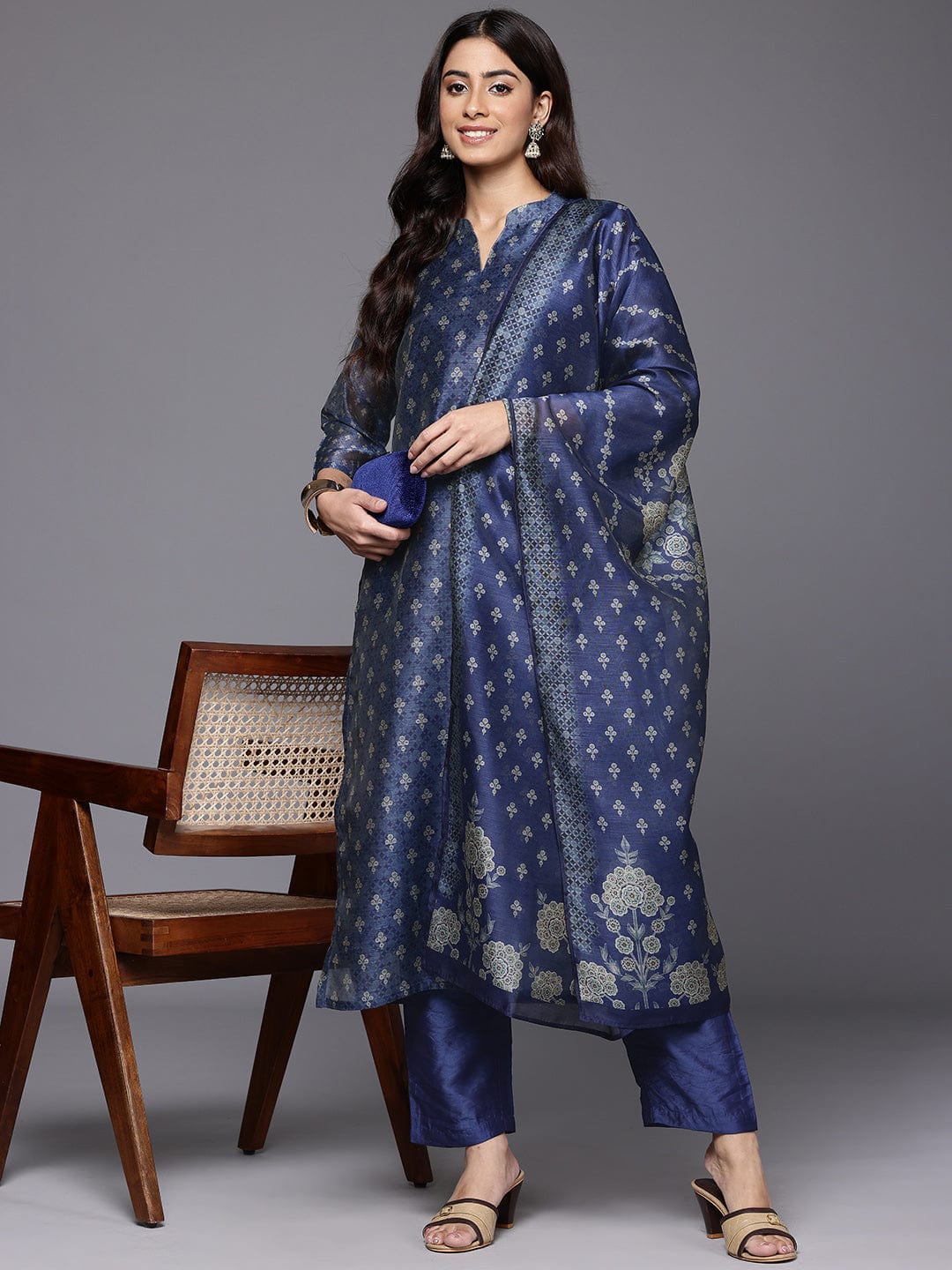 The Kurti Collection Women Blue Floral Printed Mandarin Collar Straight Kurta Paired With Bottom & Dupatta