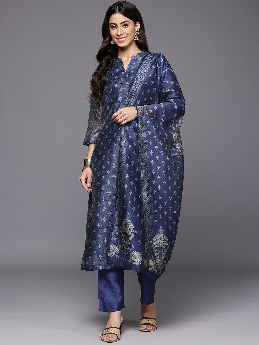 The Kurti Collection Women Blue Floral Printed Mandarin Collar Straight Kurta Paired With Bottom & Dupatta