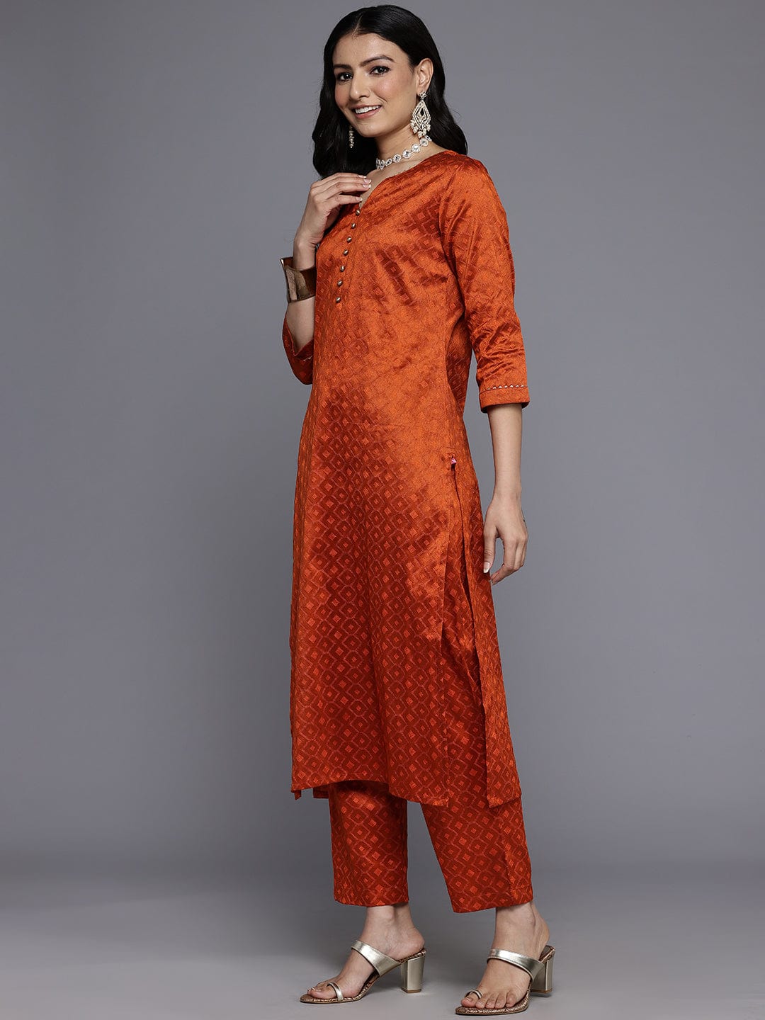 The Kurti Collection Women Rust Round Neck Woven Design Gotta Embellished Straight Kurta Paired With Bottom And Dupatta