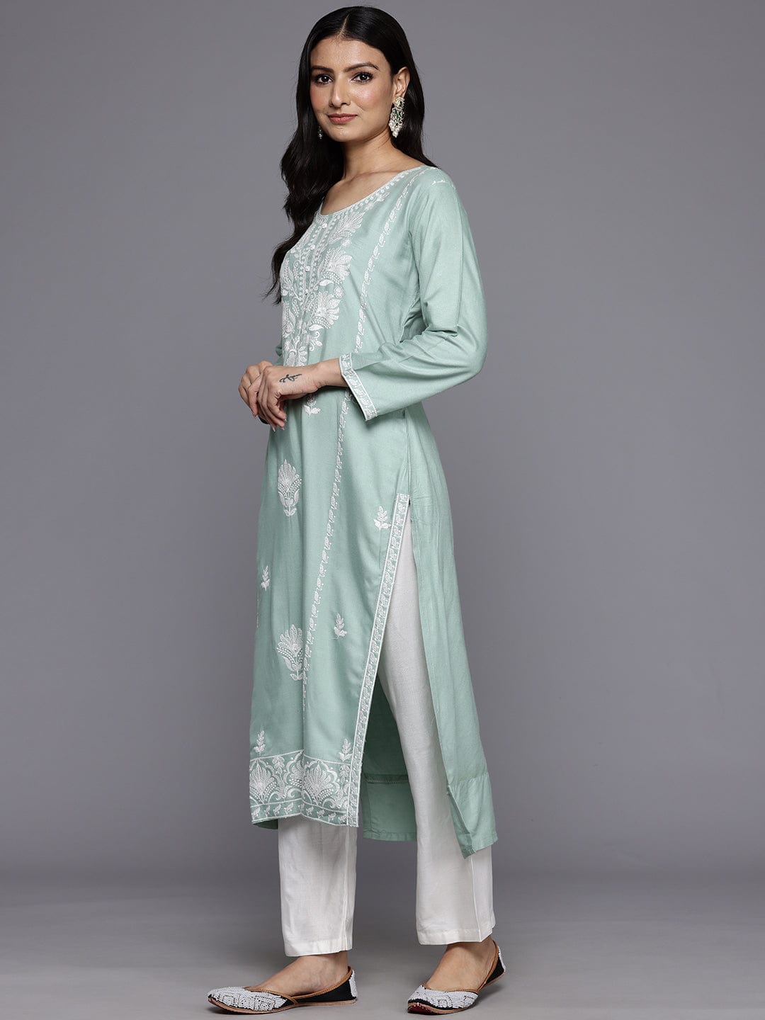 The Kurti Collection Women Sea Green Floral Thread Embroidered Straight Kurta Paired With White Bottom And White Embroidered Dupatta