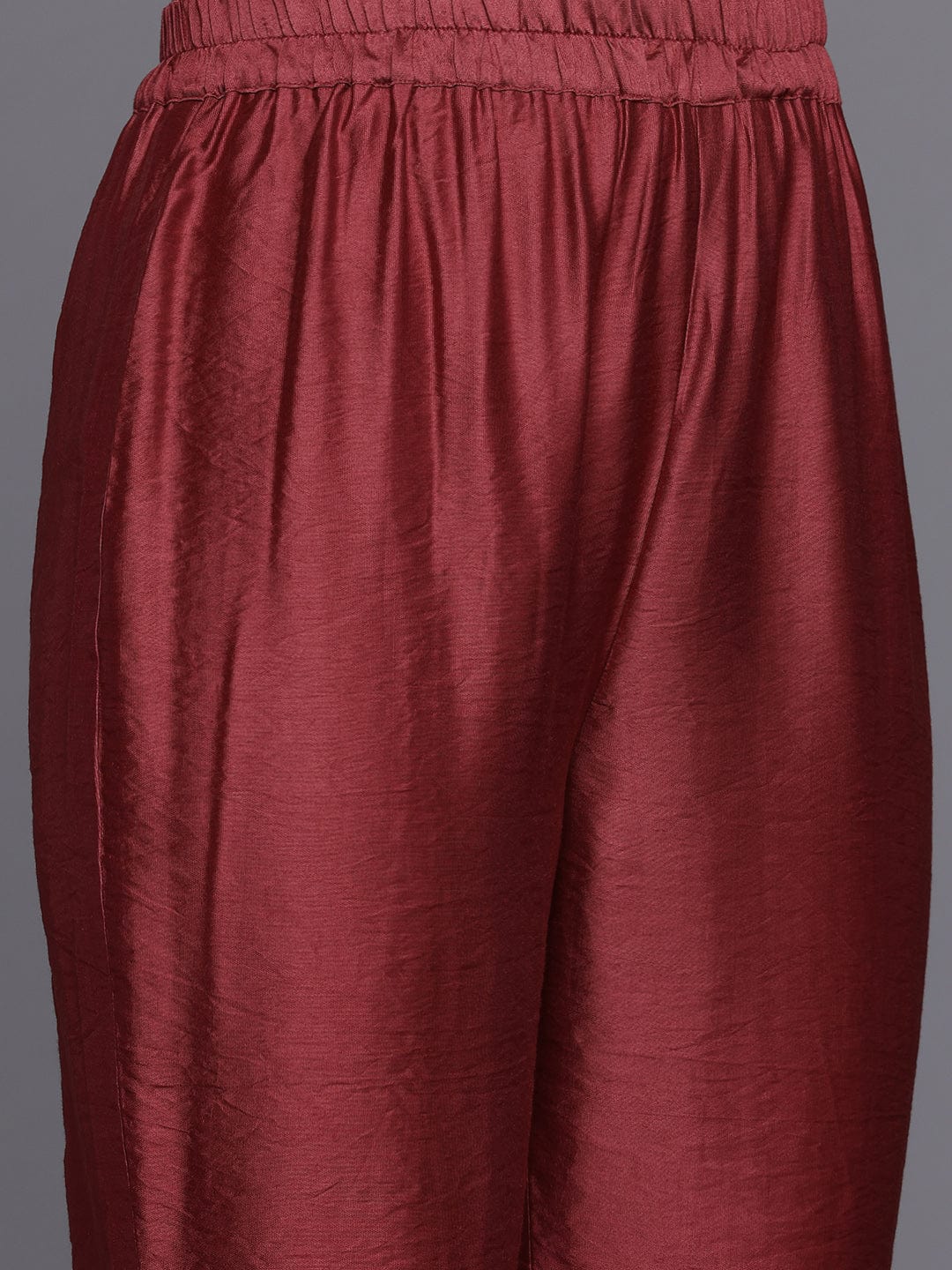 The Kurti Collection Women Maroon Floral Printed Kurta, Round Neck Straight Kurta Paired With Tonal Bottom And Printed Dupatta