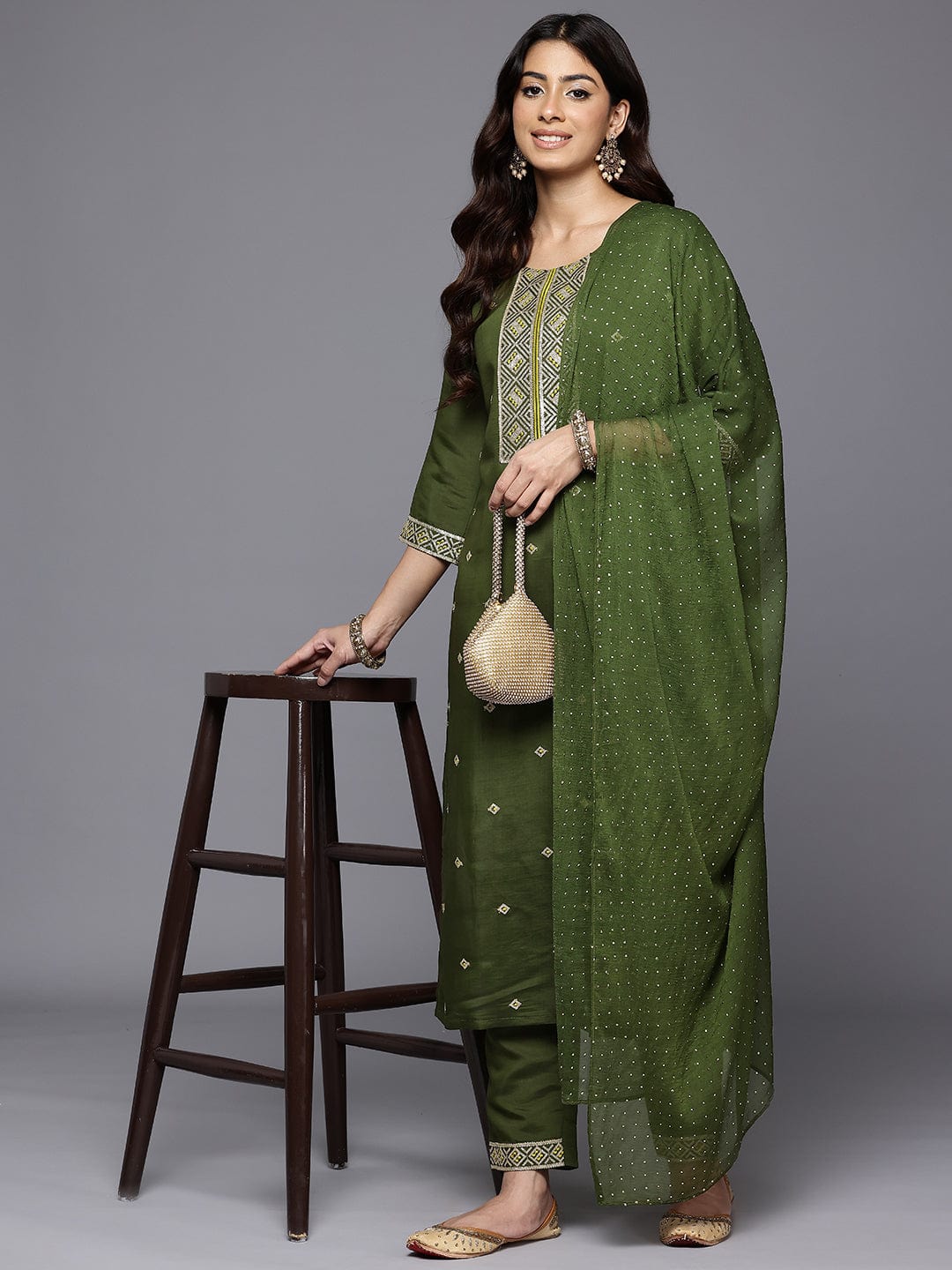 The Kurti Collection Women Green Round Neck Zari Embroidered Kurta Paired With Bottom & Dupatta