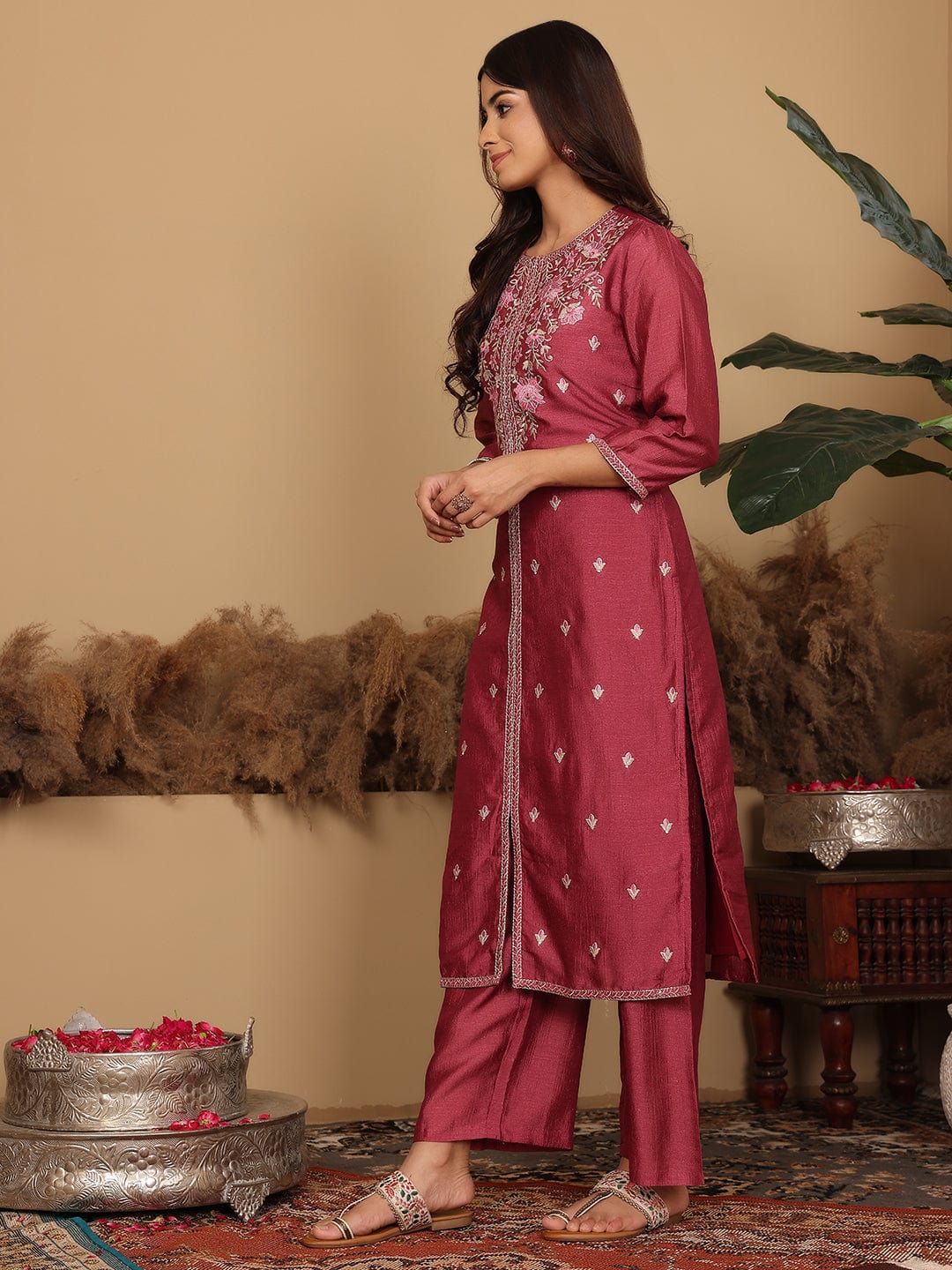 The Kurti Collection Women Mauve Silk Thread Embroidered Kurta Set With Dupatta