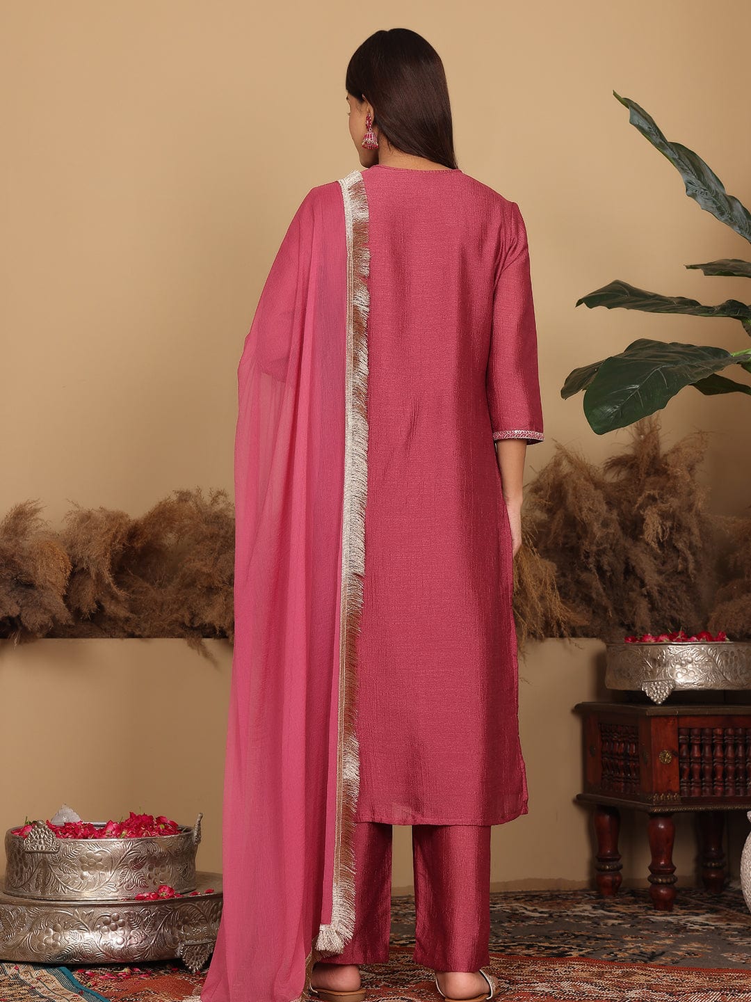 The Kurti Collection Women Mauve Silk Thread Embroidered Kurta Set With Dupatta