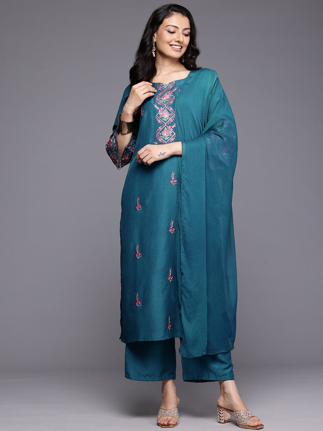 The Kurti Collection Women Blue Thread Embroidered Yoke Straight Kurta Paired With Tonal Bottom And Dupatta