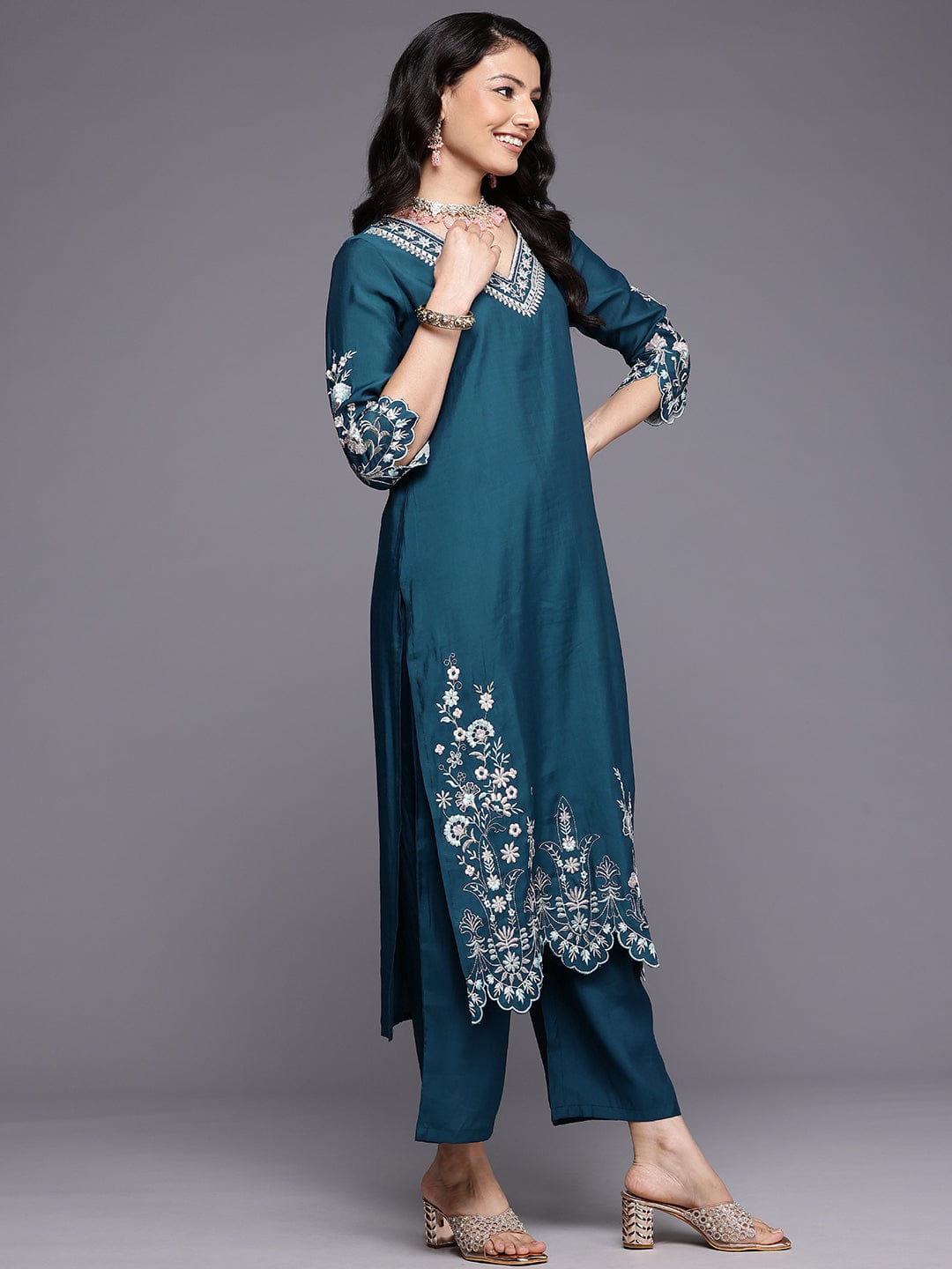 The Kurti Collection Women Navy Blue Thread And Zari Embriodered , Scalloped Hem Sleeve , Straight Kurta Set With Dupatta