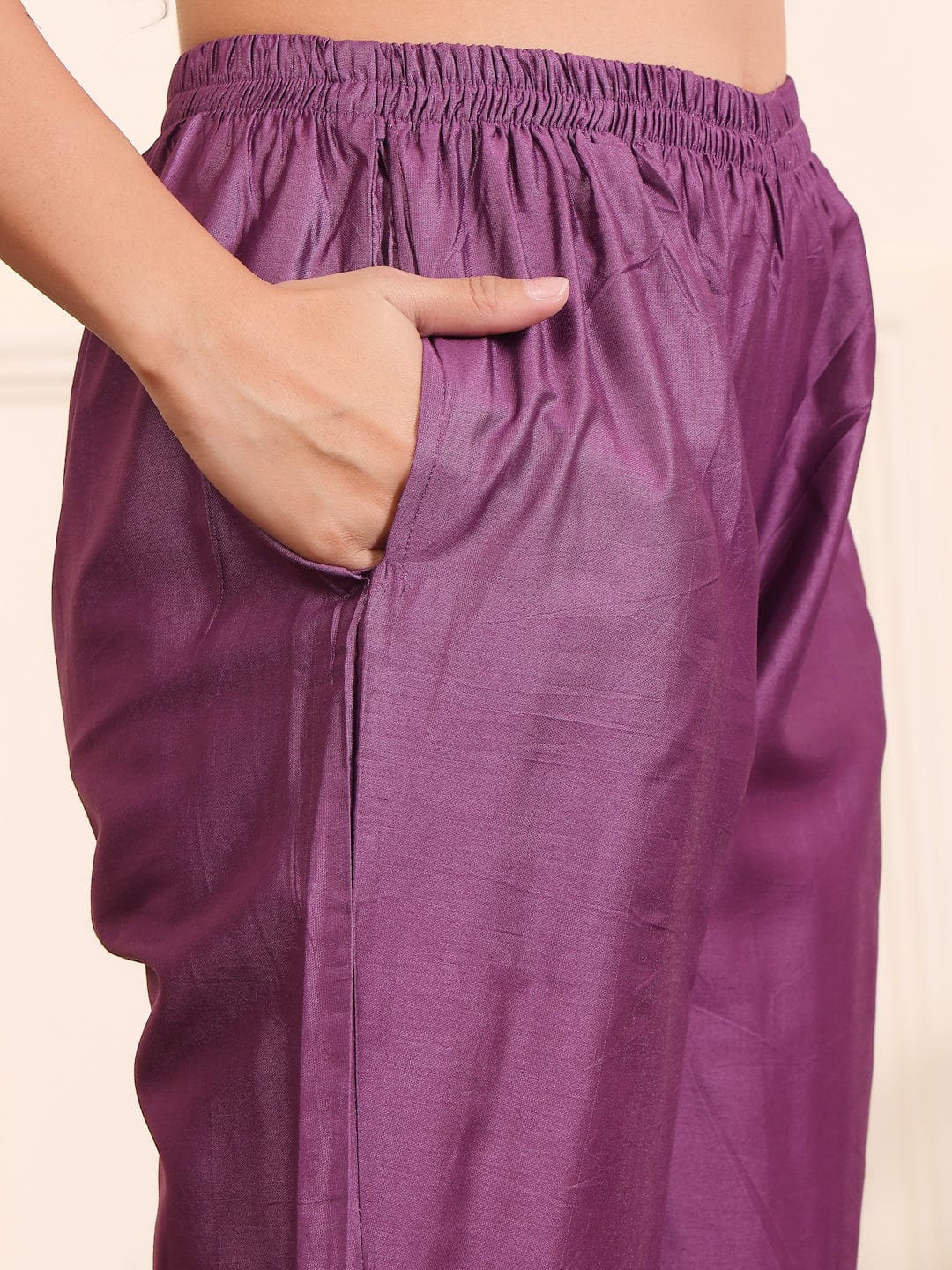 The Kurti Collection Women Lavender Silk Floral Printed Stones Embellished Kurta Set With Dupatta