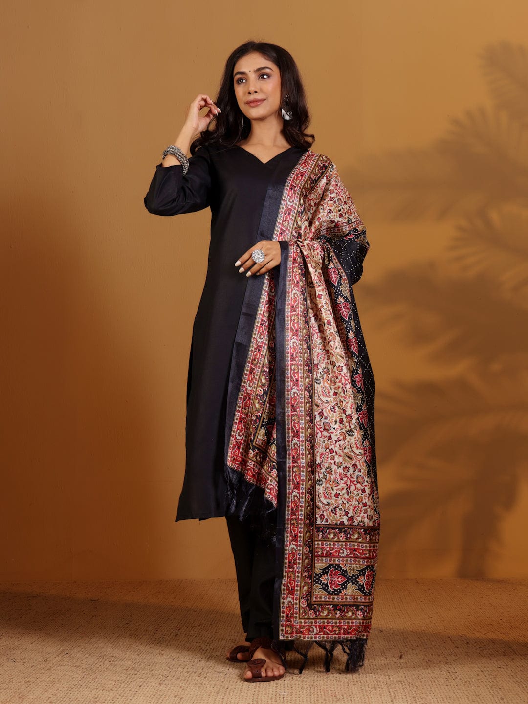 The Kurti Collection Women V Neck Kurta With Trouser And Printed Dupatta