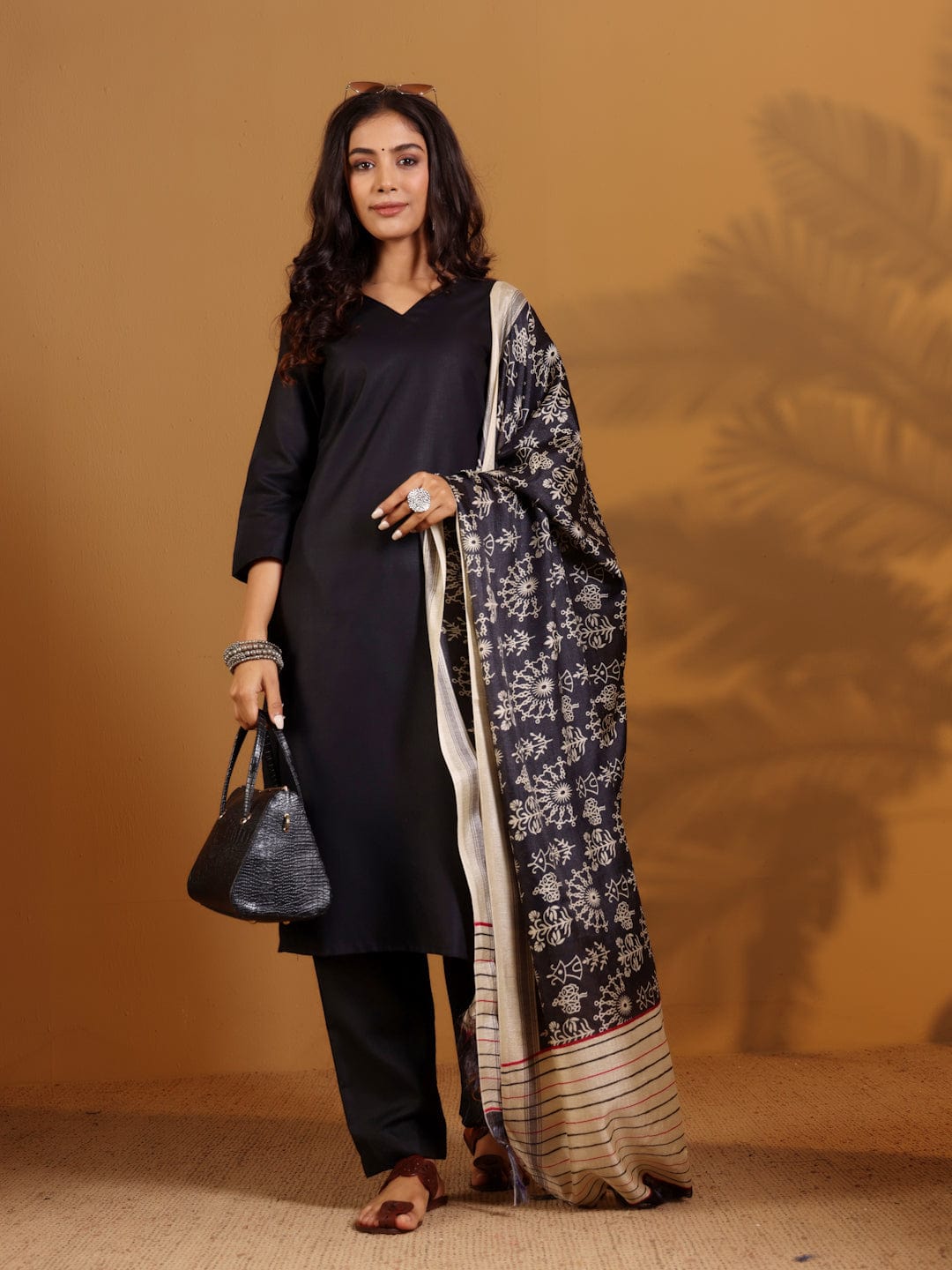 The Kurti Collection Women V Neck Kurta With Trouser And Printed Dupatta
