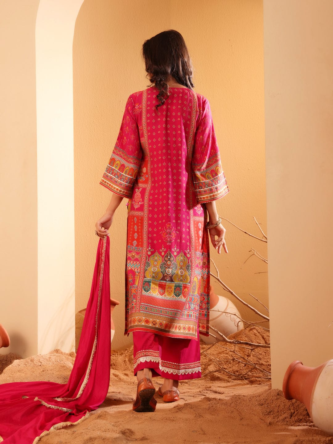The Kurti Collection Women Fuschia Pink Ethnic Printed Straight Kurta With Embroidered Trouser