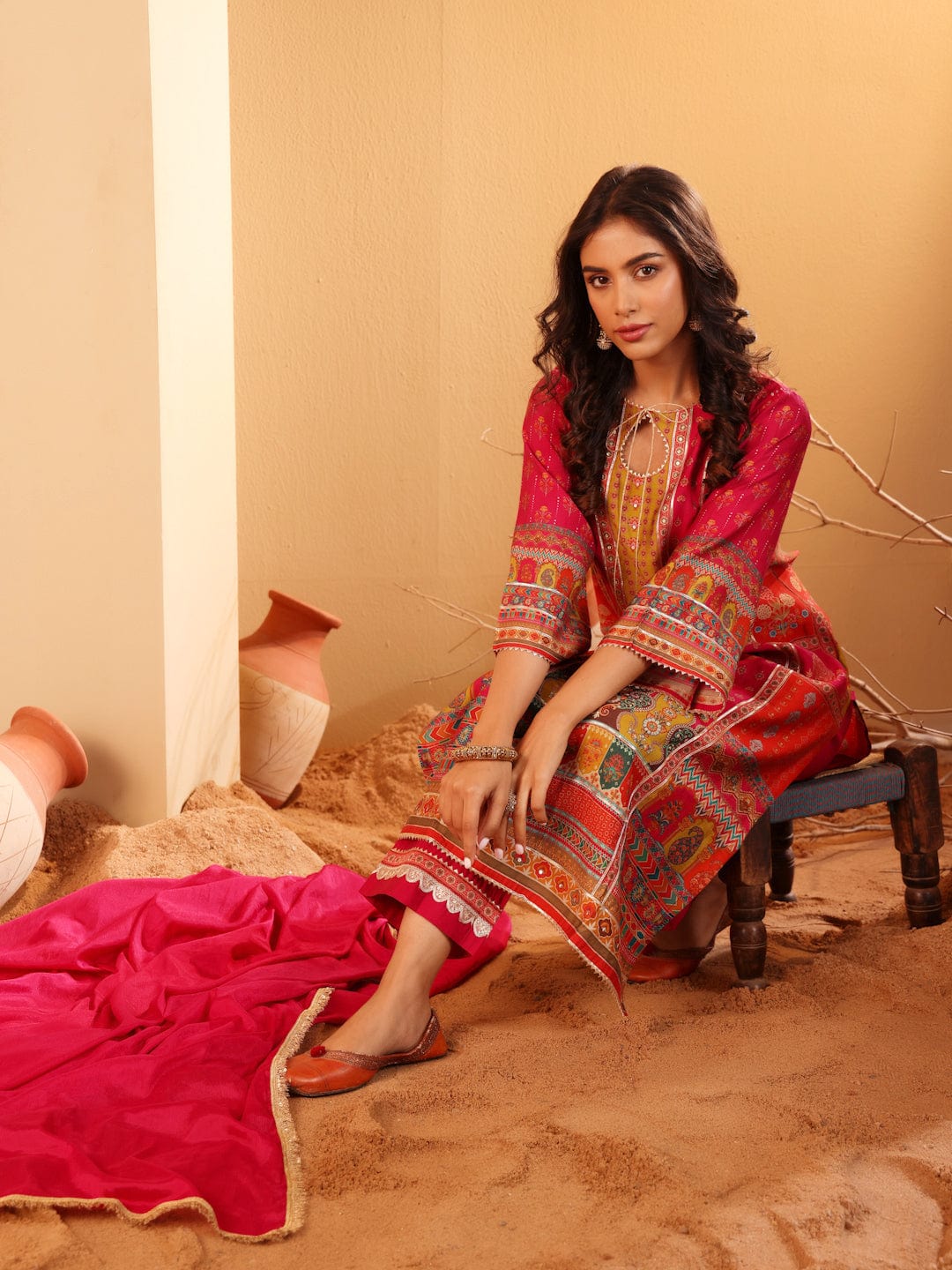 The Kurti Collection Women Fuschia Pink Ethnic Printed Straight Kurta With Embroidered Trouser