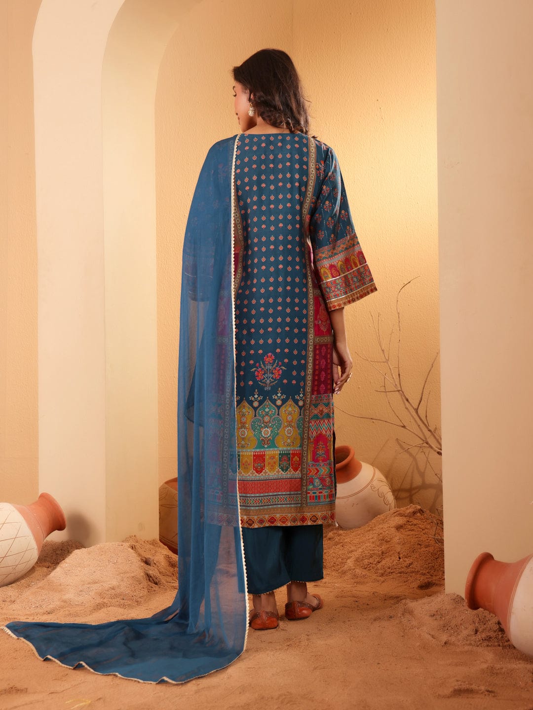 The Kurti Collection Women Teal Blue Ethnic Printed Straight Kurta With Trouser