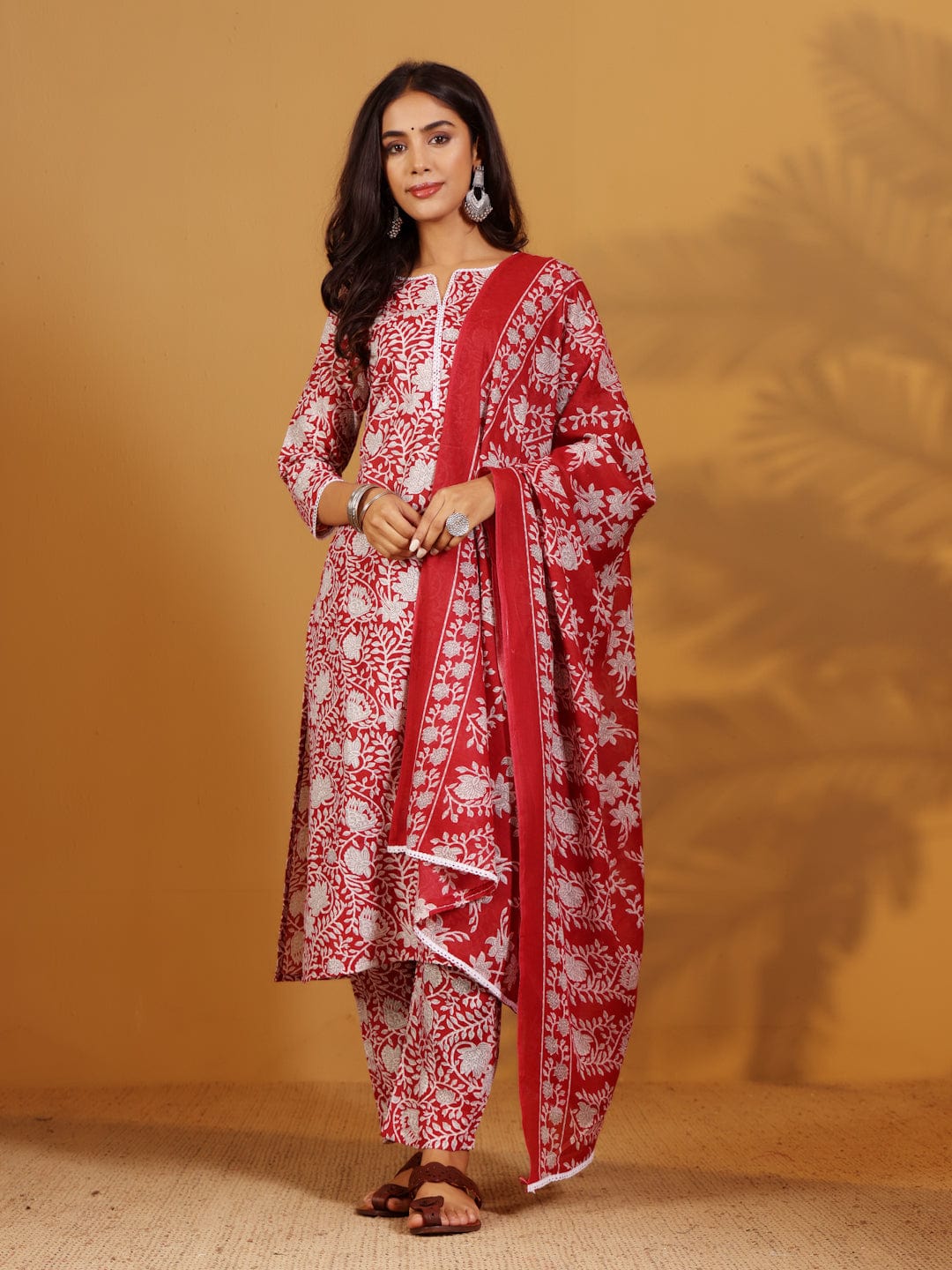 The Kurti Collection Women Ethnic Floral Printed Kurta With Trouser & Dupatta
