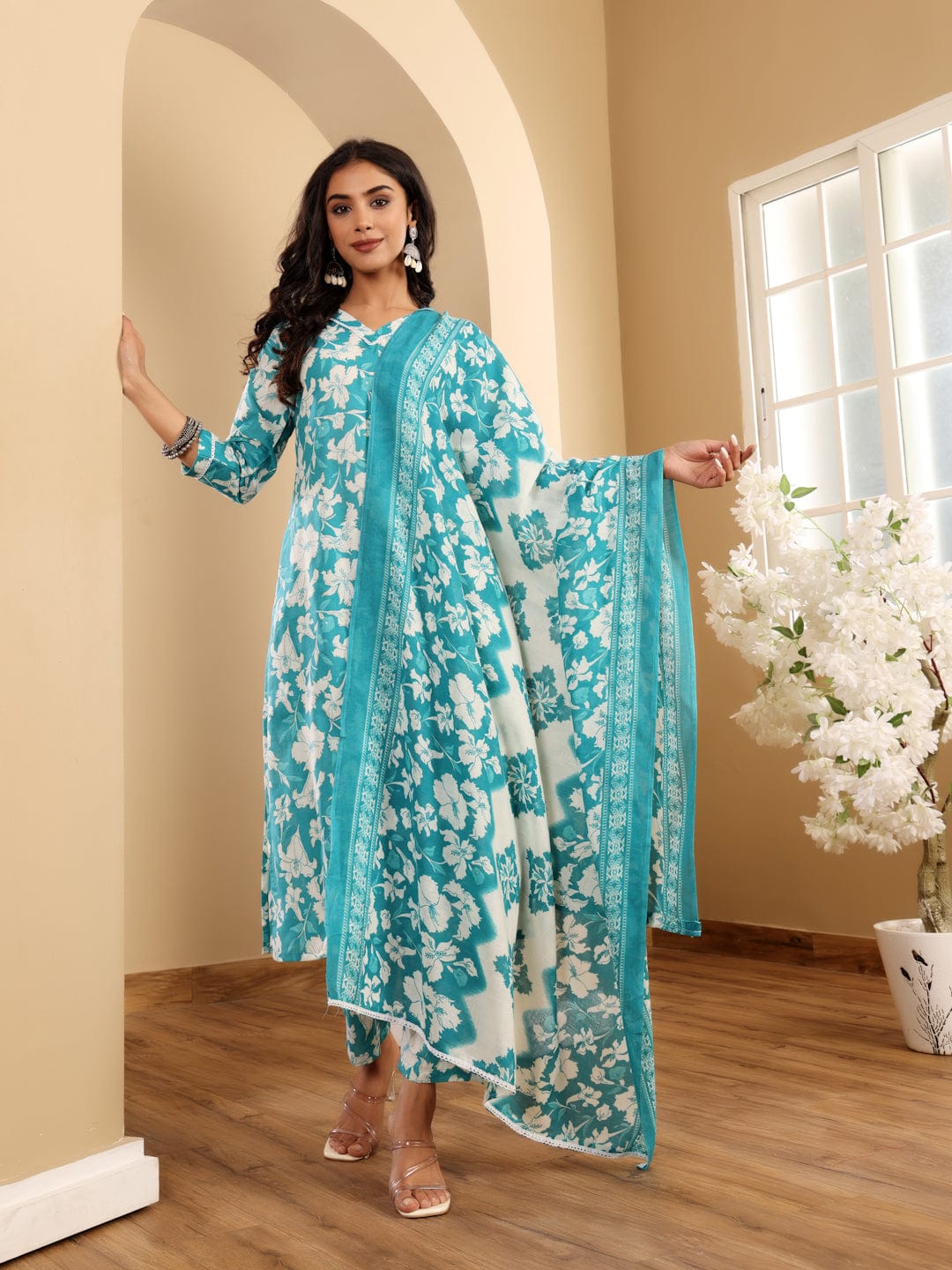 The Kurti Collection Women Floral Printed V Neck Kurta With Trouser & Dupatta