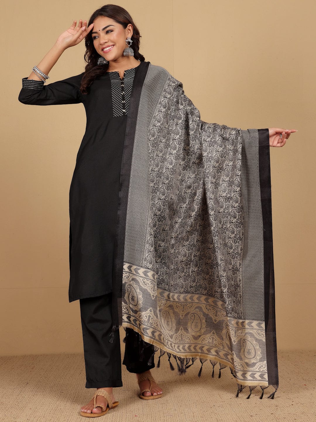 The Kurti Collection The Kurti Collection Women Thread Embroidered Yoke Kurta With Trouser & Jacquard Dupatta