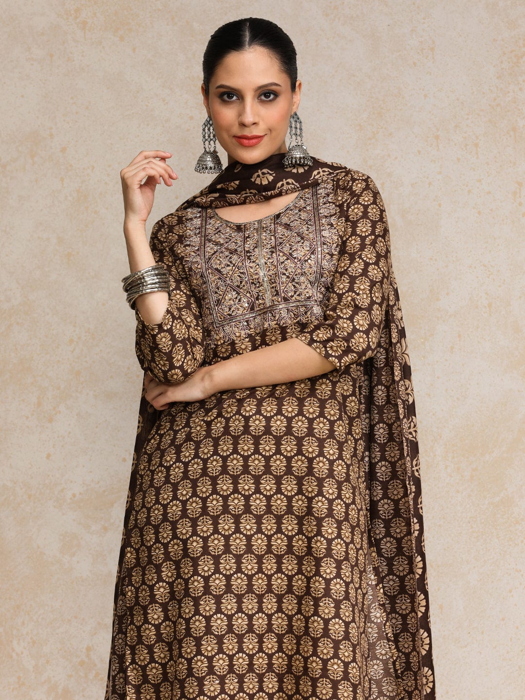 The Kurti Collection Brown Ethnic Jaipuri Printed Thread Embroidered Kurta With Trouser & Dupatta