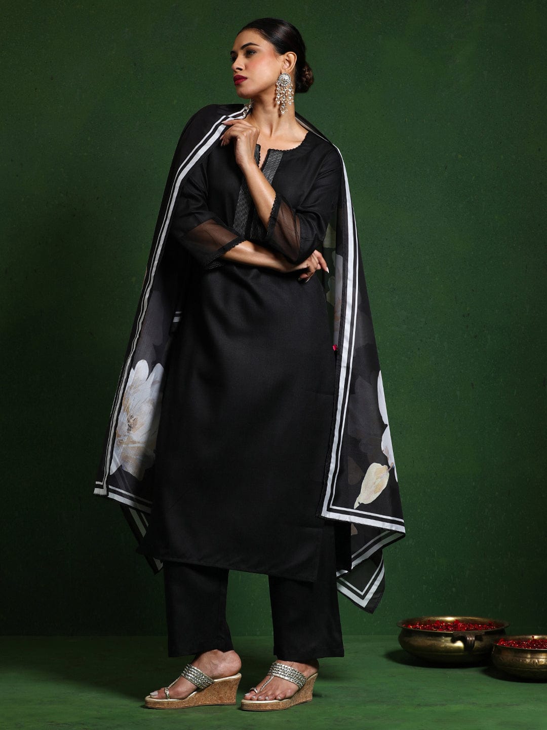 The Kurti Collection Women Thread Embroidere Yoke With Lace Detailing Kurta And Trouser With Dupata