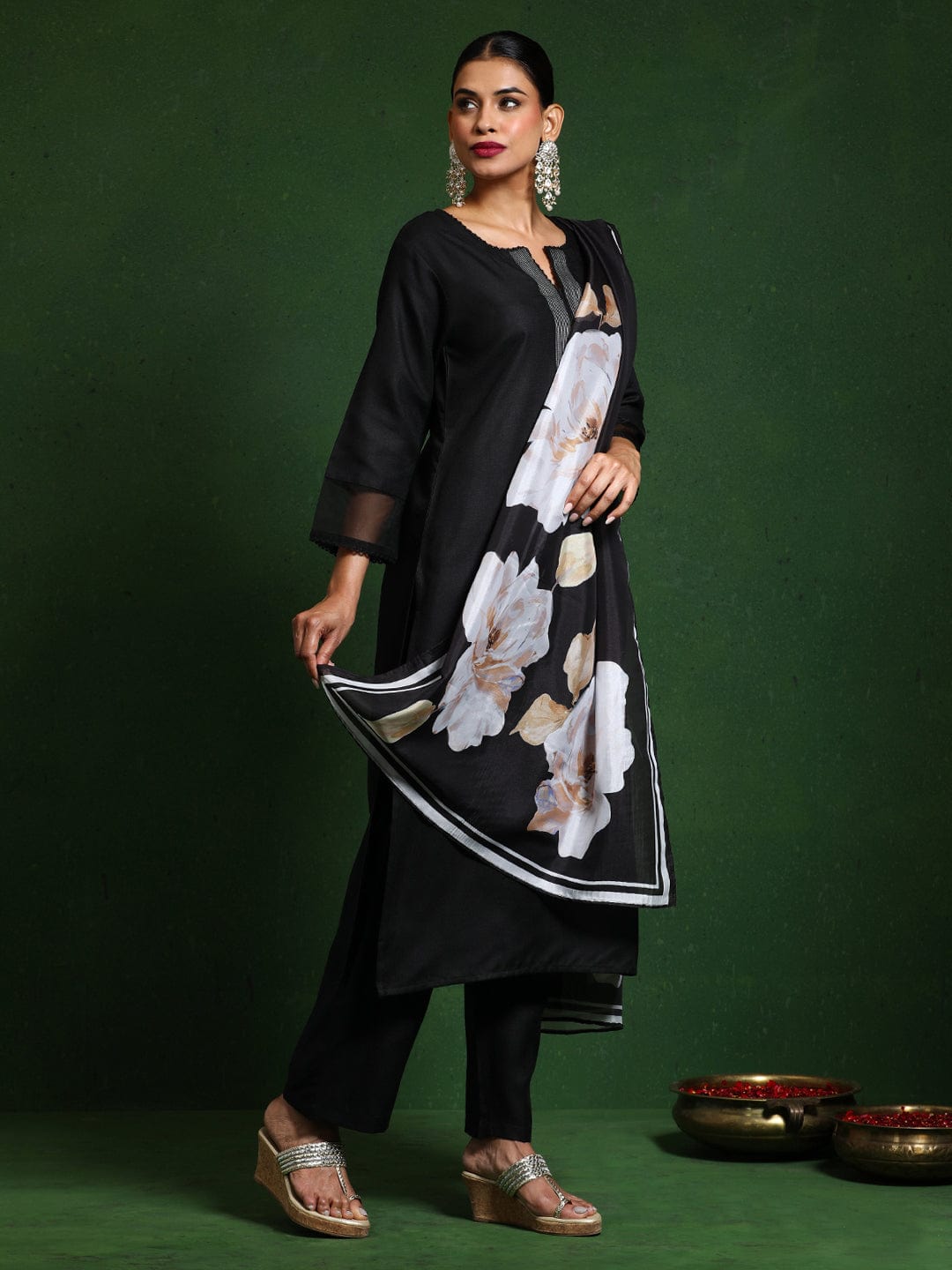 The Kurti Collection Women Thread Embroidere Yoke With Lace Detailing Kurta And Trouser With Dupata