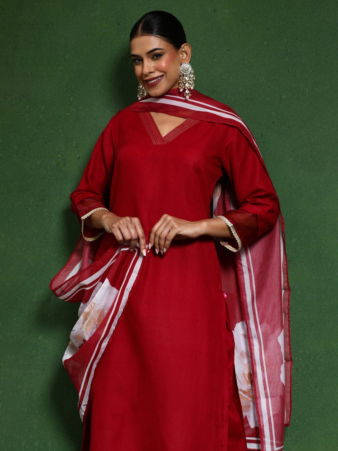 The Kurti Collection Women Thread Embroidere Yoke With Lace Detailing Kurta And Trouser With Dupata