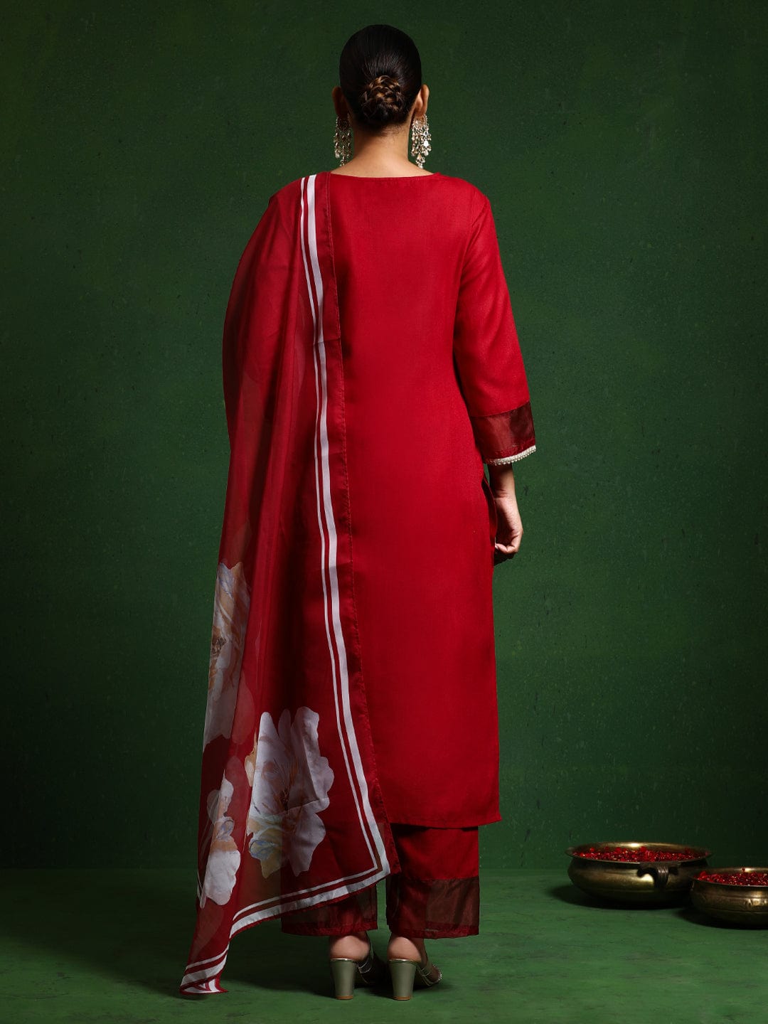 The Kurti Collection Women Thread Embroidere Yoke With Lace Detailing Kurta And Trouser With Dupata