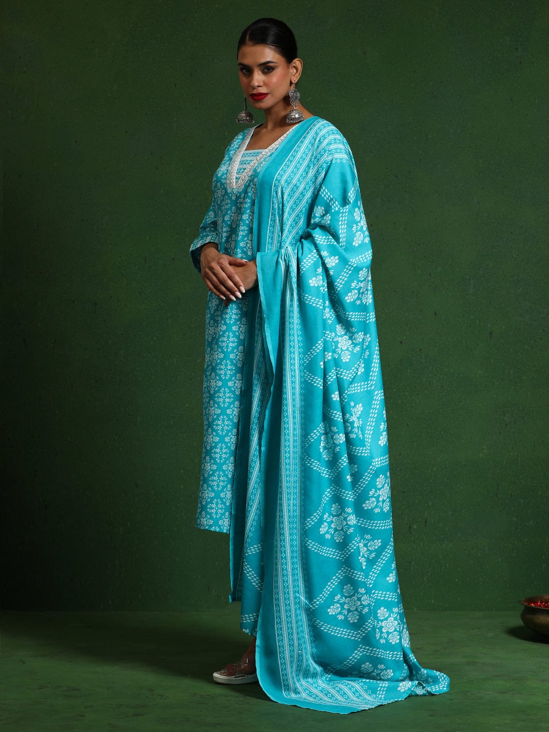 The Kurti Collection Women Floral Printed V Neck Kurta with Trouser & Dupatta